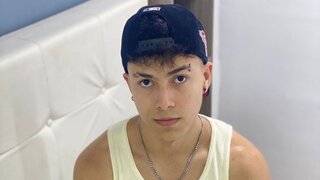 EduTwinkk's Sex ChatRoom